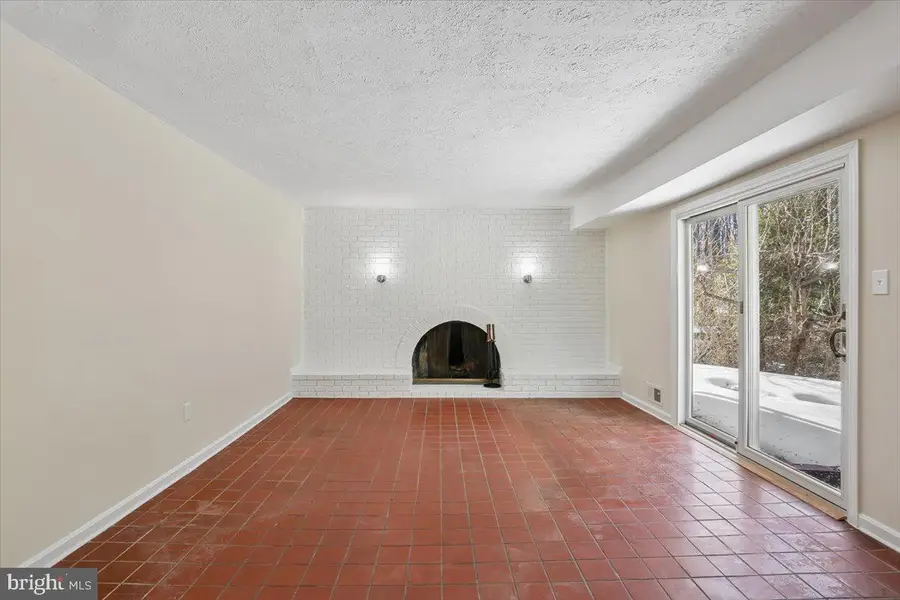 705 College Pkwy, Rockville, MD 20850 - #3