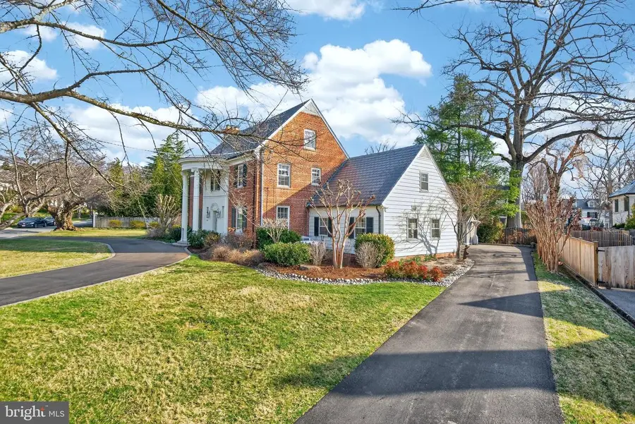 5208 Woodlawn Ave, Chevy Chase, MD 20815 - #2