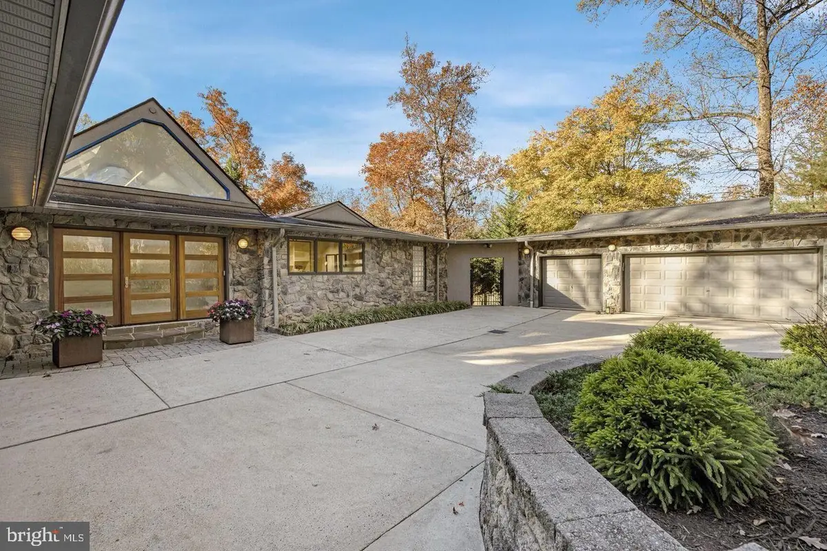 15130 Springfield Rd, Darnestown, MD 20874 - #1