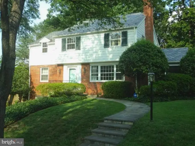 4907 Scarsdale Rd, Bethesda, MD 20816 - #3