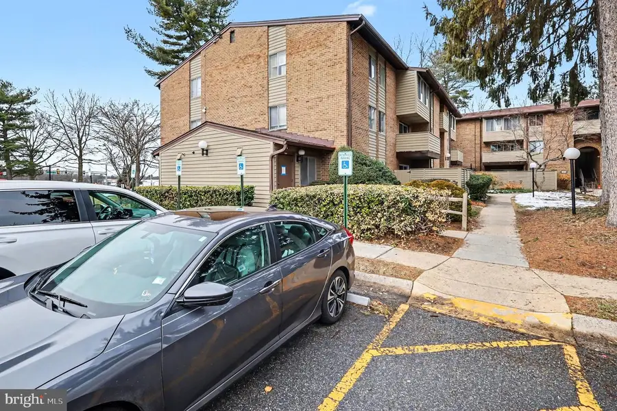 19323 Club House Rd #304, Montgomery Village, MD 20886 - #3