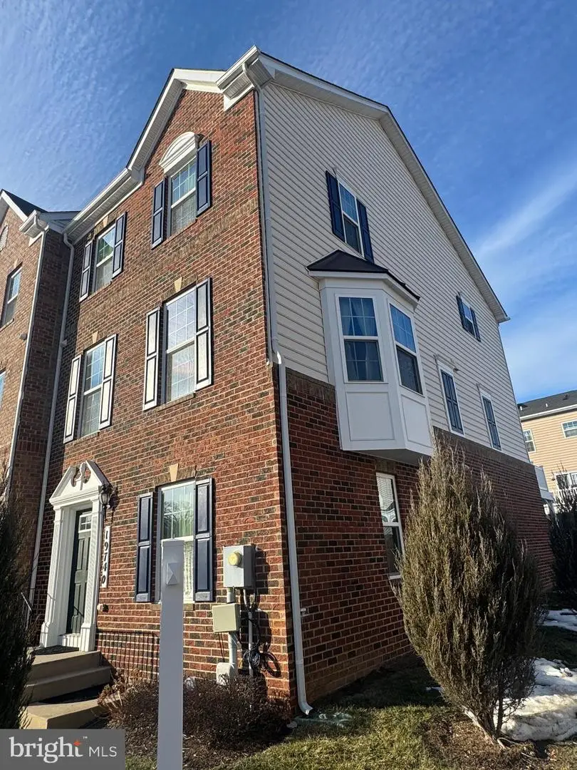 19740 Vaughn Landing Dr Dr, Germantown, MD 20874 - #2