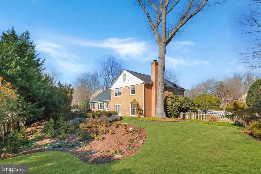 11300 Rolling House Rd, North Bethesda, MD 20852 - #2