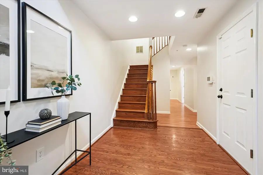 518 Winding Rose Dr, Rockville, MD 20850 - #3