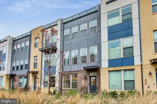 5038 Oakmoore Dr, ROCKVILLE, MD 20852