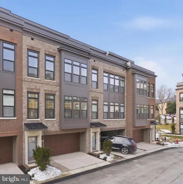 5354 Zenith Olook, BETHESDA, MD 20816