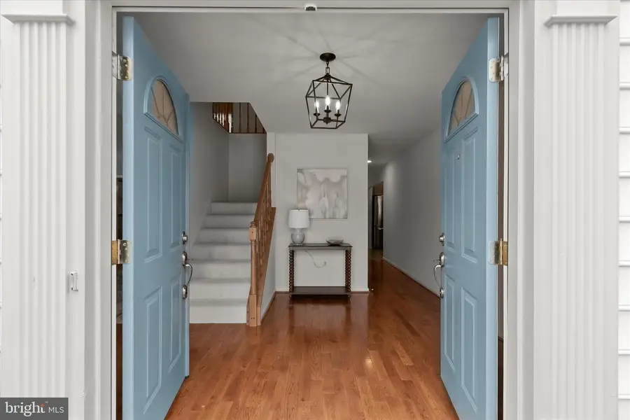 4 Hollyberry Ct, Rockville, MD 20852 - #2