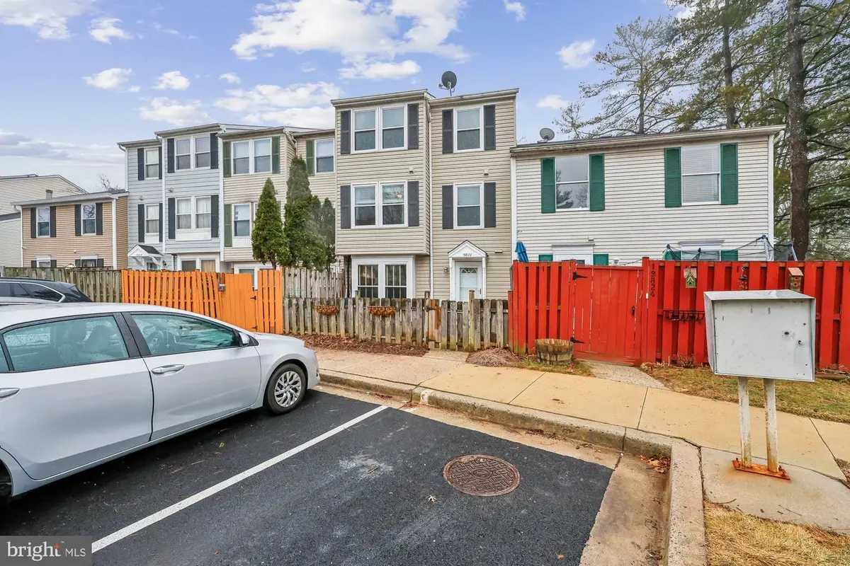 19822 Larentia Dr, Germantown, MD 20874 - #1