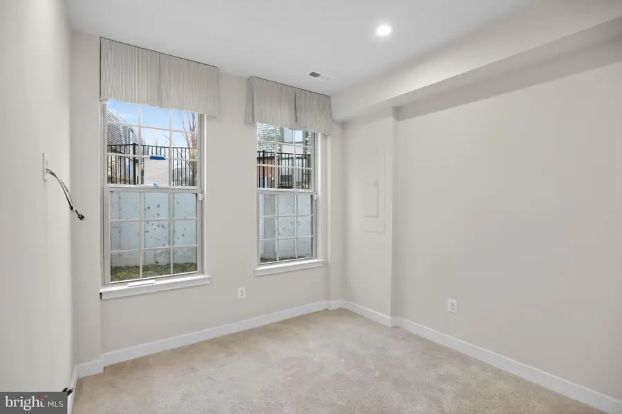 9430 Oak Grove Ln, Montgomery Village, MD 20886 - #3