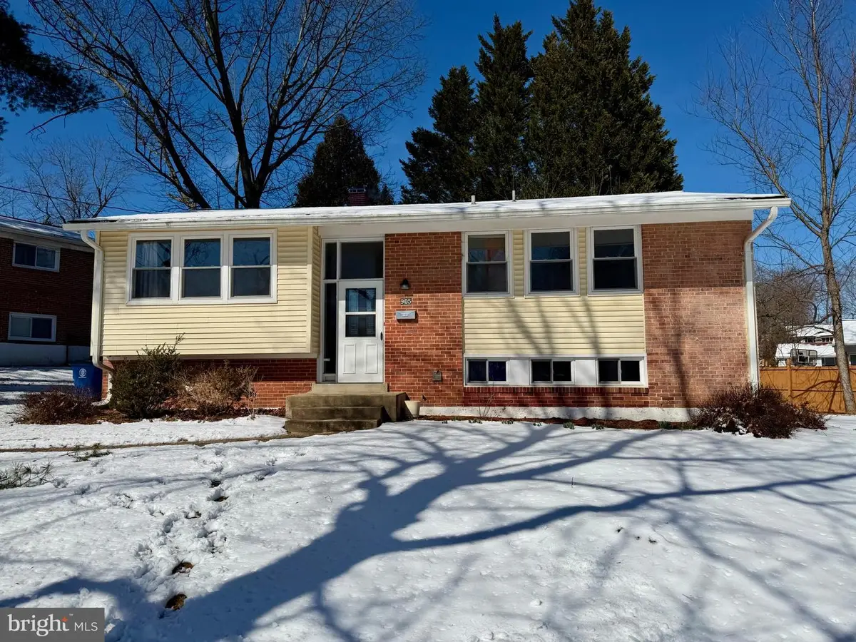 905 Playford Ln, Silver Spring, MD 20901 - #1