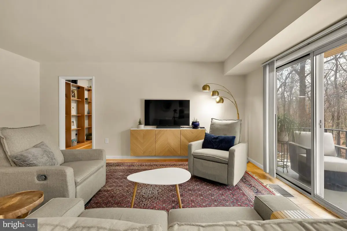 10661 Weymouth St #102, Bethesda, MD 20814 - #1