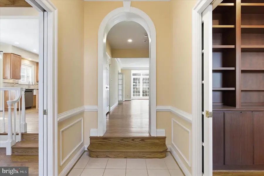 16 Maplewood Park Ct, Bethesda, MD 20814 - #3