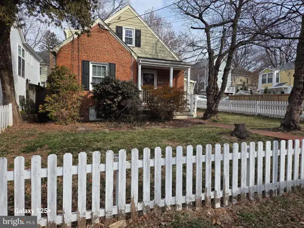 4501 Maple Ave, BETHESDA, MD 20814