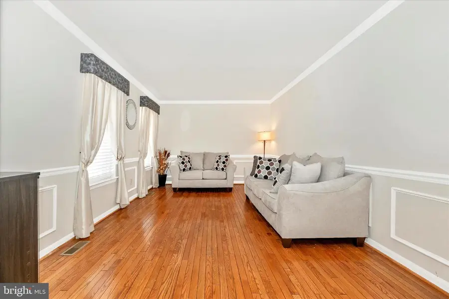 25304 Clearwater Dr, Damascus, MD 20872 - #3