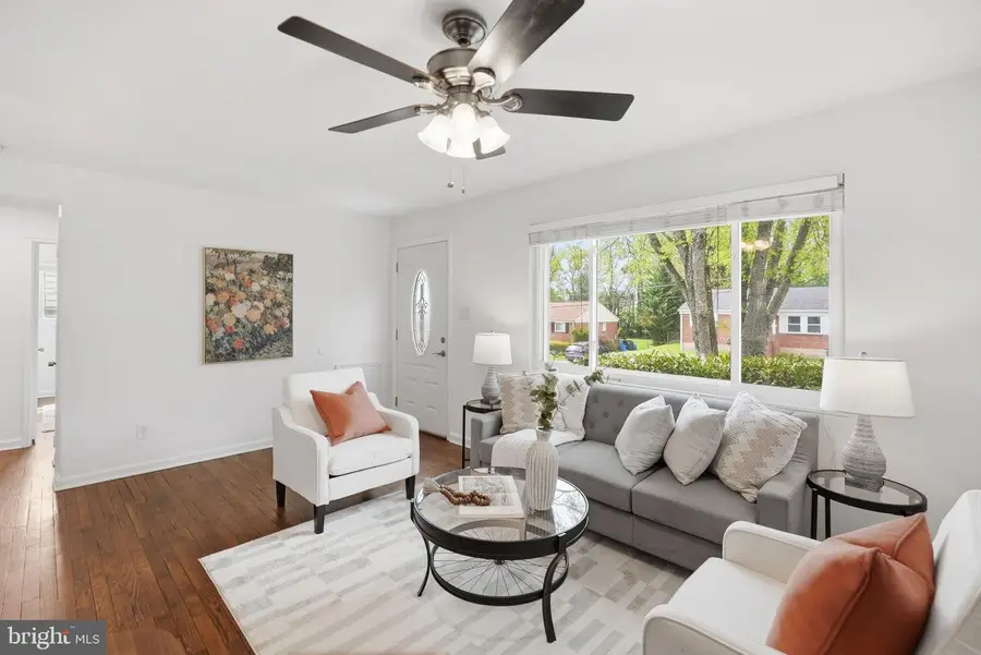 4421 Jupiter St, Rockville, MD 20853 - #3