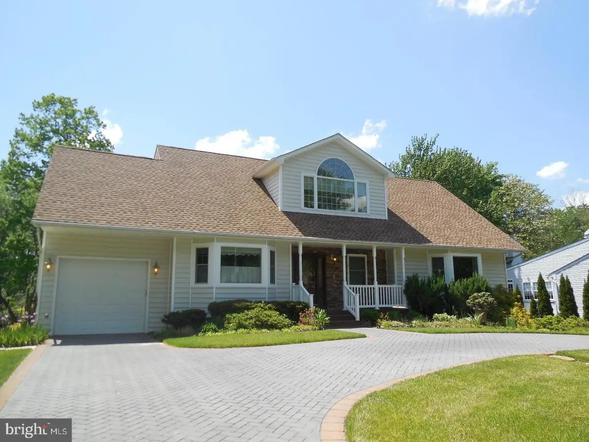 15022 Snowden Dr, Silver Spring, MD 20905 - #1