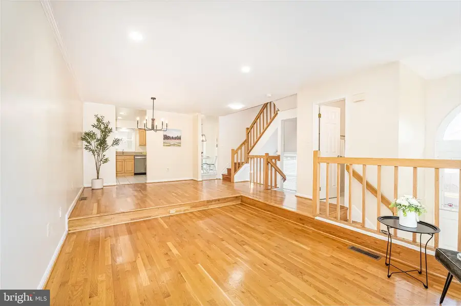 1501 Templeton Pl, Rockville, MD 20852 - #3