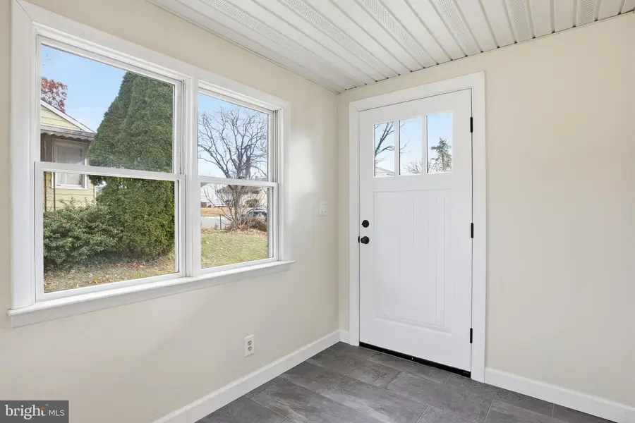 1306 Abbott Rd, Rockville, MD 20851 - #3