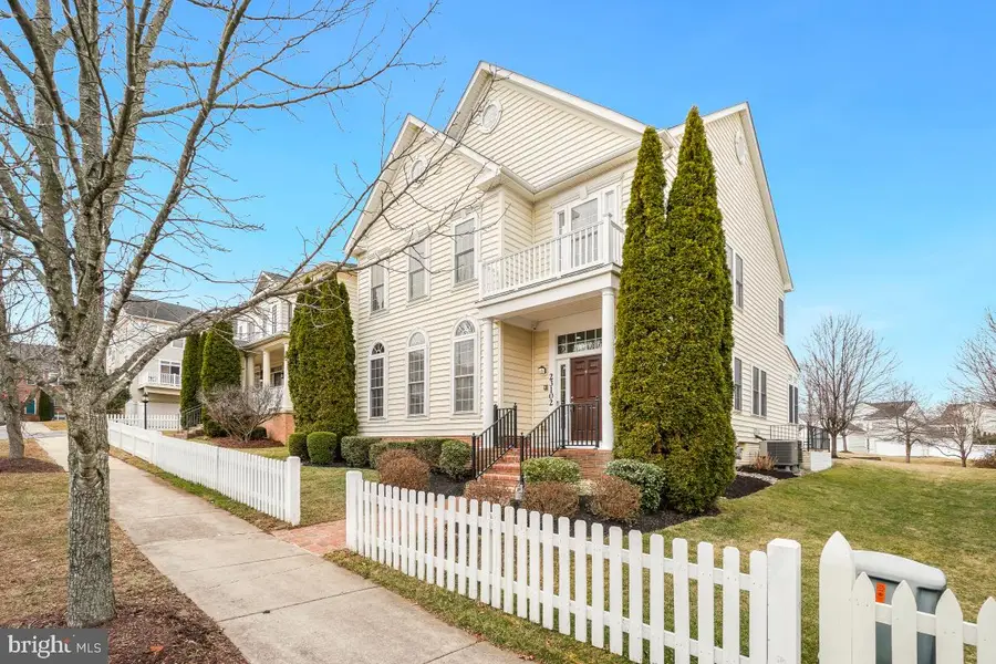 23102 Serviceberry Dr, Clarksburg, MD 20871 - #2