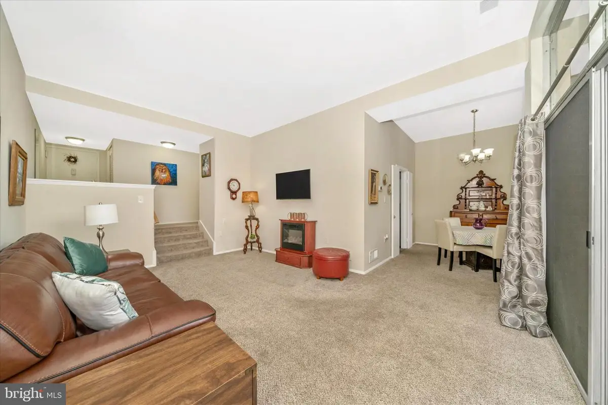 18810 Walkers Choice Rd #unit 1, Gaithersburg, MD 20886 - #1