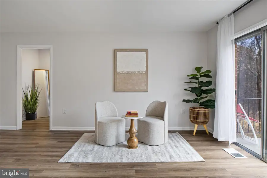 10656 Weymouth St #202, Bethesda, MD 20814 - #2