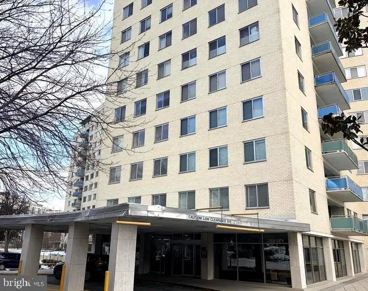 10201 Grosvenor #1204a, North Bethesda, MD 20852 - #2