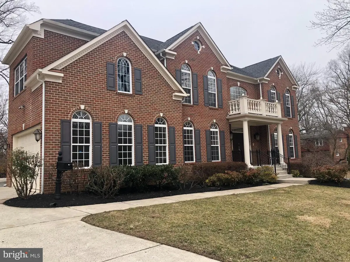 7808 Winterberry Pl, Bethesda, MD 20817 - #1