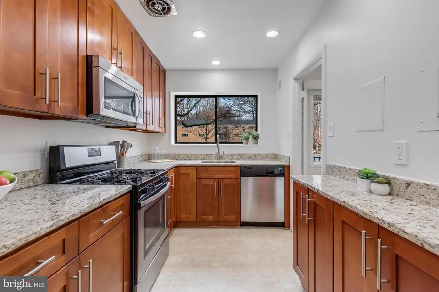 10636 Montrose Ave #101, Bethesda, MD 20814 - #3