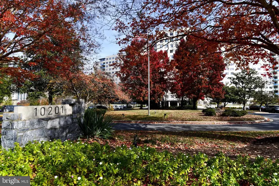 10201 Grosvenor Pl #1015, Rockville, MD 20852 - #2