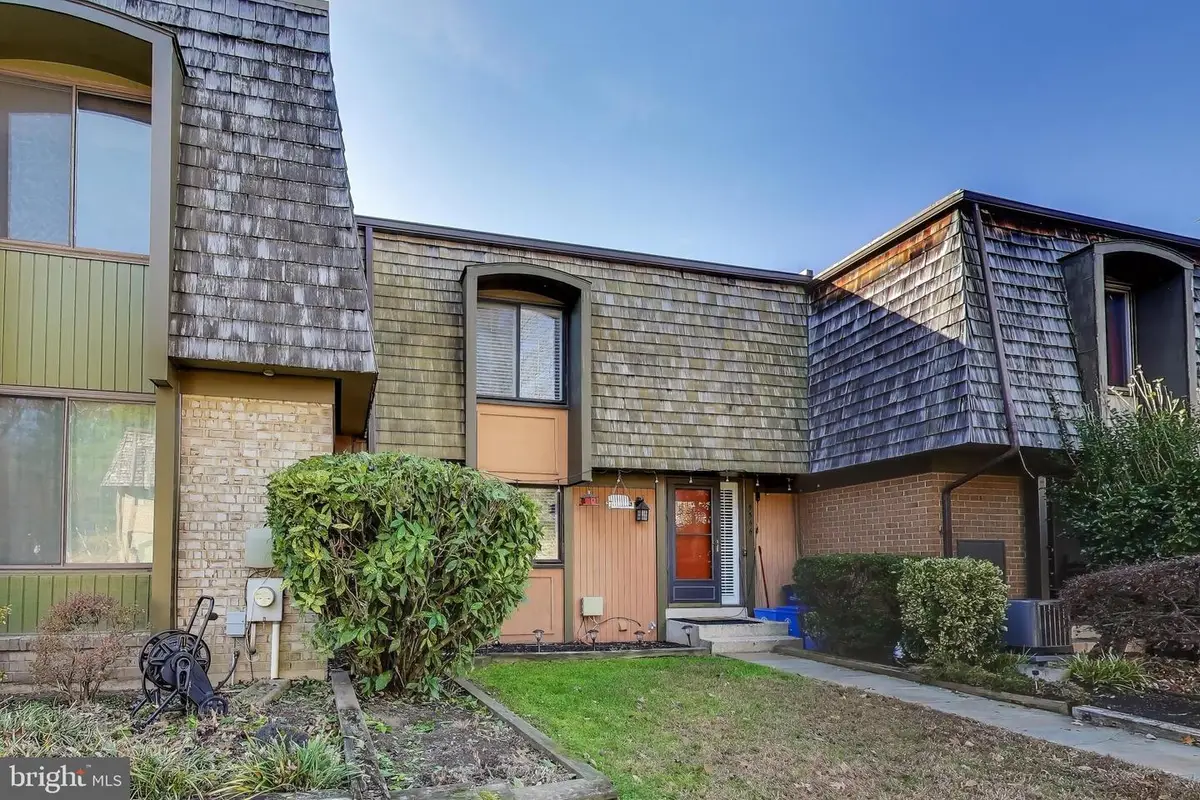 9566 Fern Hollow Way, Gaithersburg, MD 20886 - #1