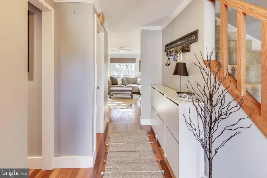 9566 Fern Hollow Way, Gaithersburg, MD 20886 - #2