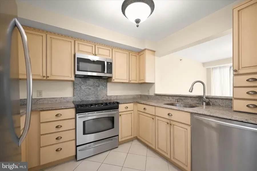 5450 Whitley Park Ter #507, Bethesda, MD 20814 - #3