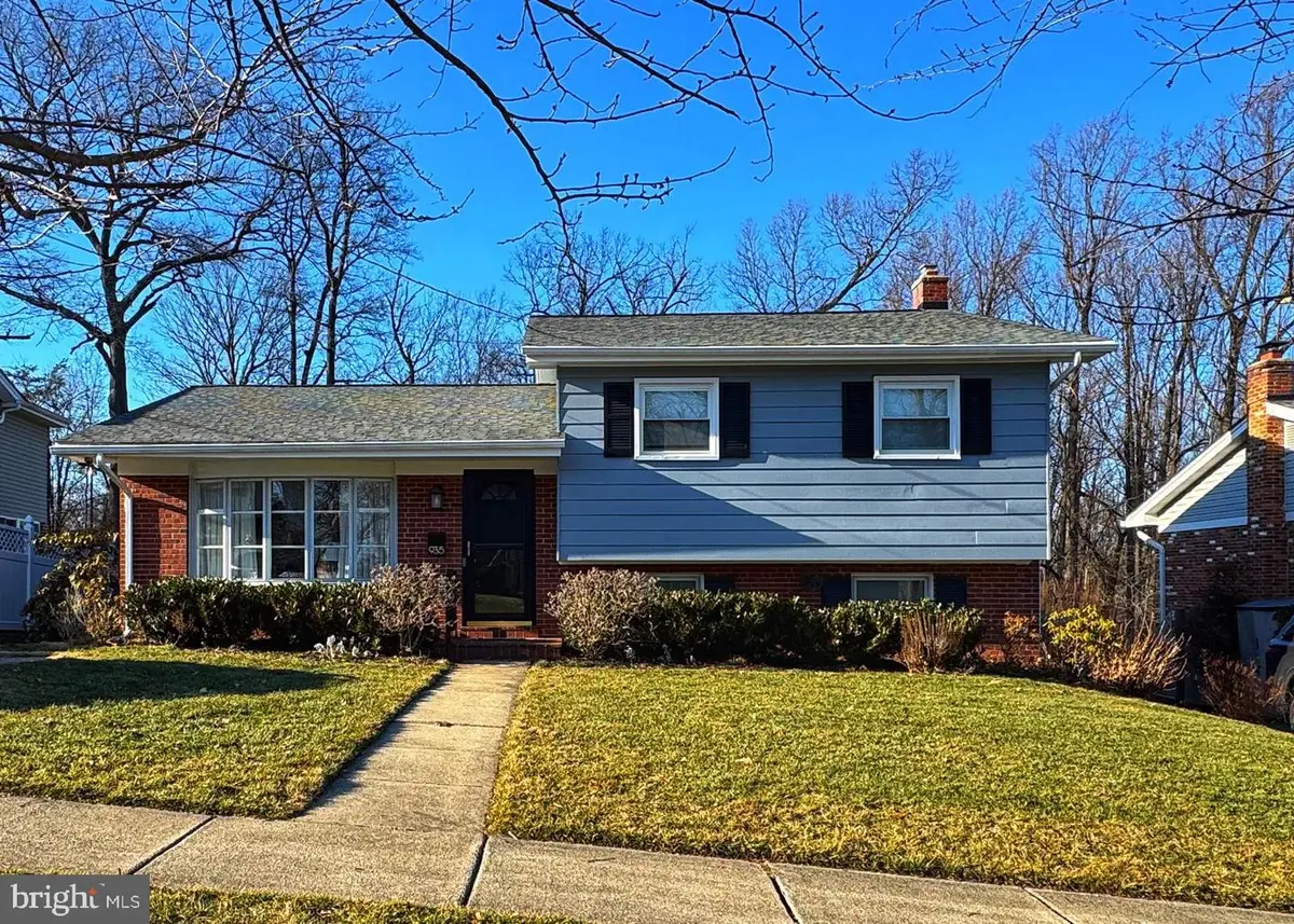 935 Loxford Ter, Silver Spring, MD 20901 - #1