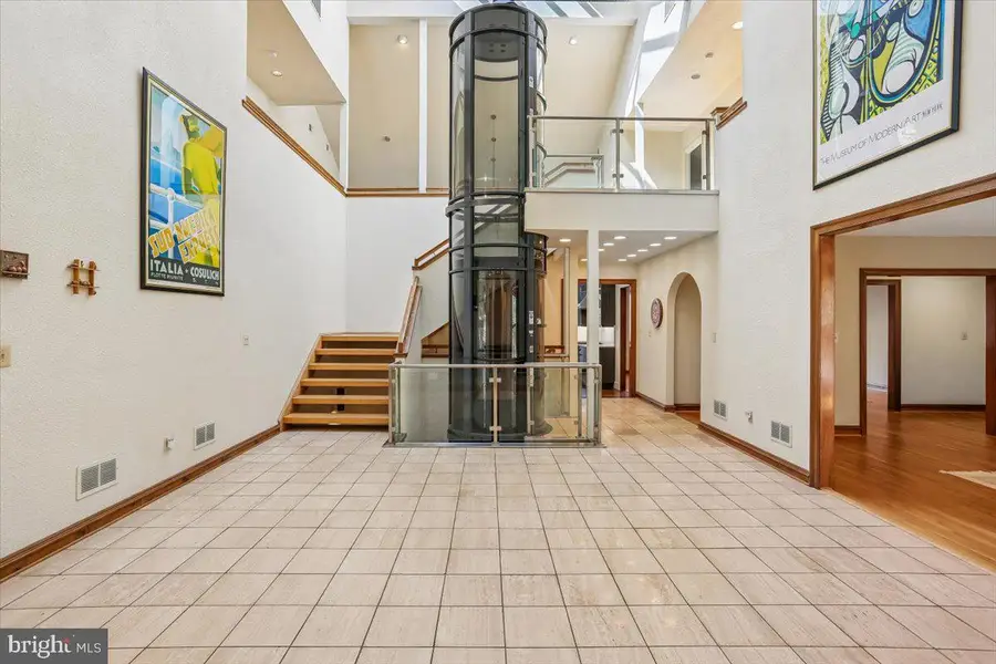 11112 Tara Rd, Potomac, MD 20854 - #2