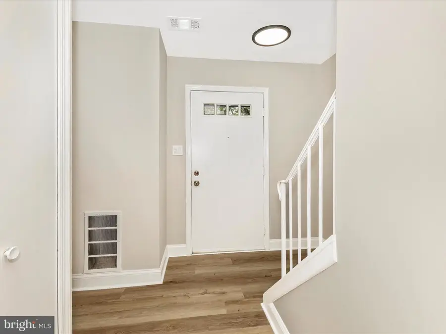 11 Ingleside Ct, Rockville, MD 20850 - #3