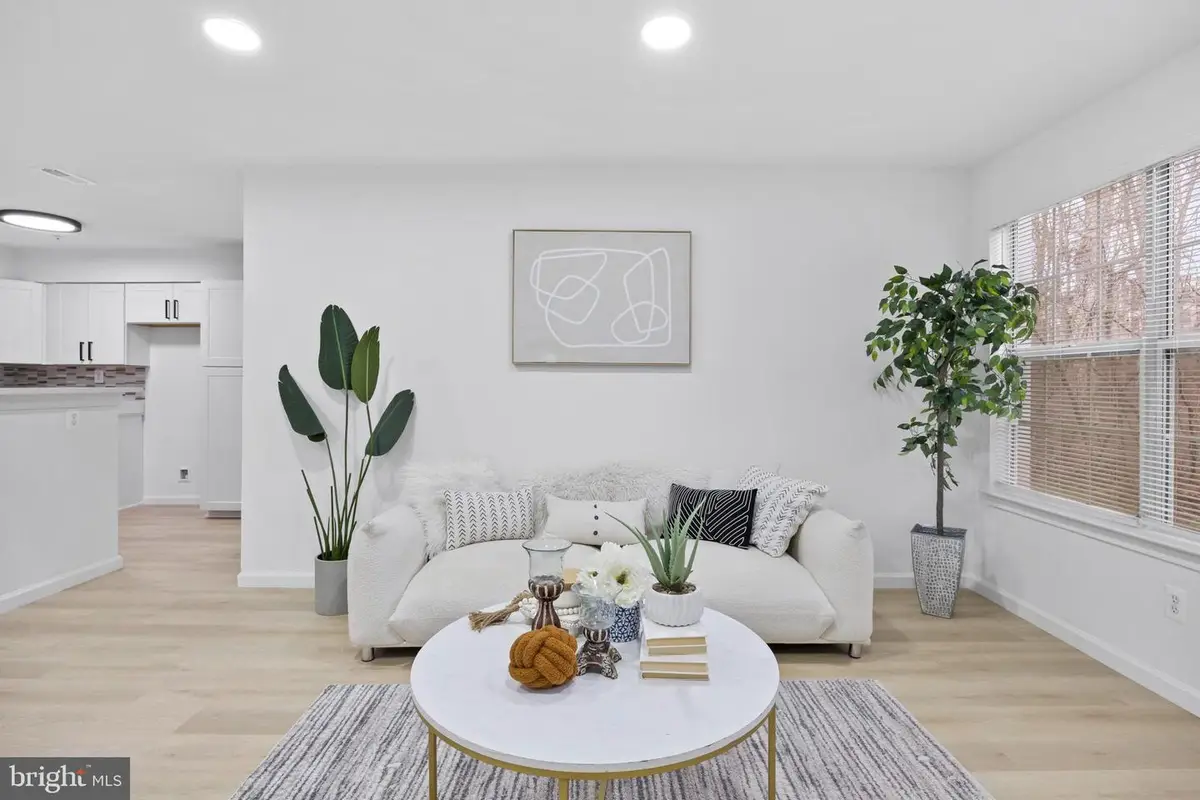 18512 Boysenberry Dr #126, Gaithersburg, MD 20879 - #1