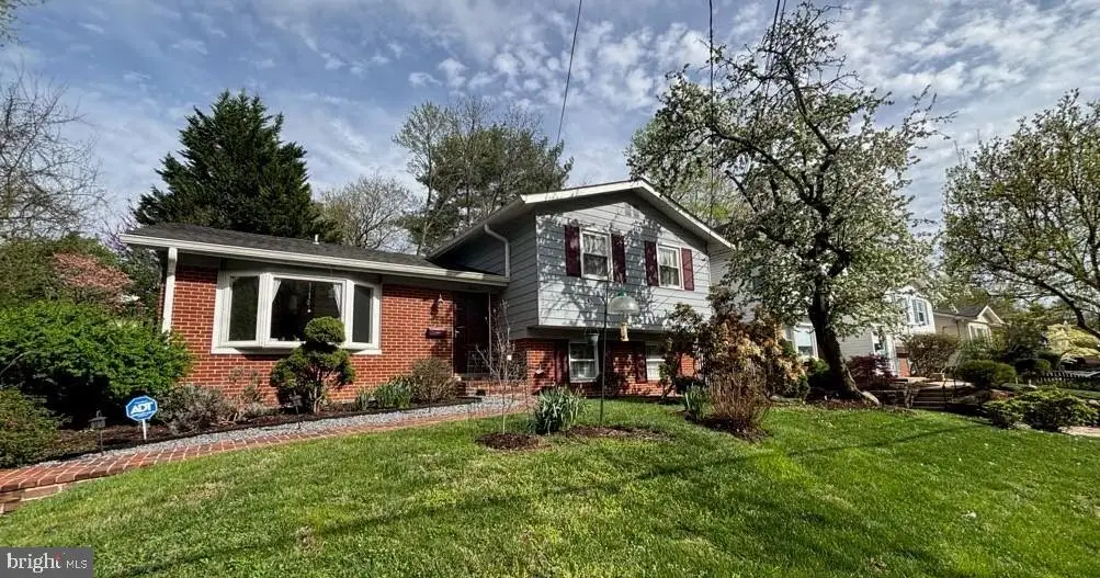 802 Cabin John Pkwy, Rockville, MD 20852 - #1