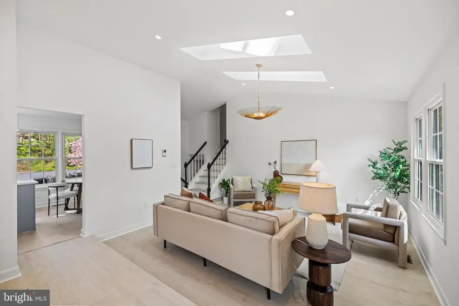 5 Solitaire Ct, Gaithersburg, MD 20878 - #3