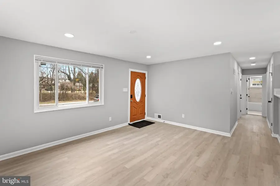 4718 Boiling Brook Pkwy, Rockville, MD 20852 - #3