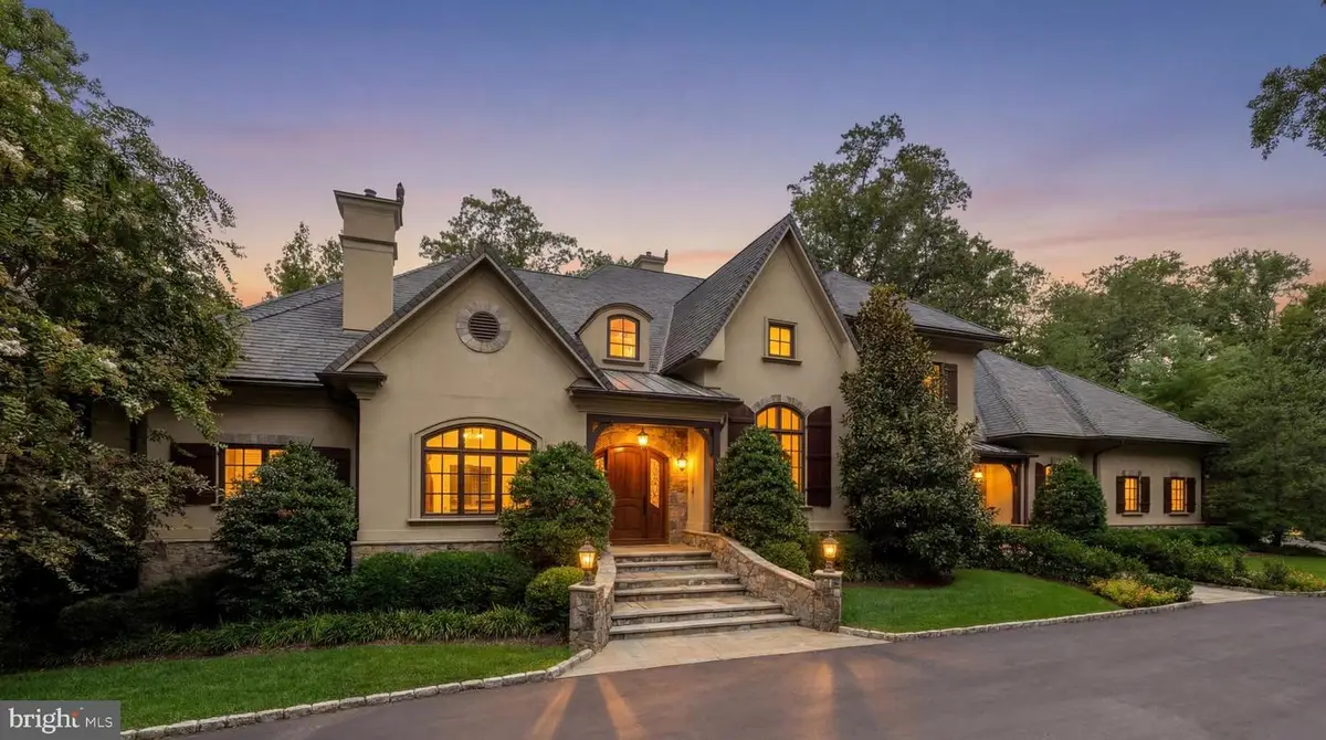 9250 Persimmon Tree Rd, Potomac, MD 20854 - #1