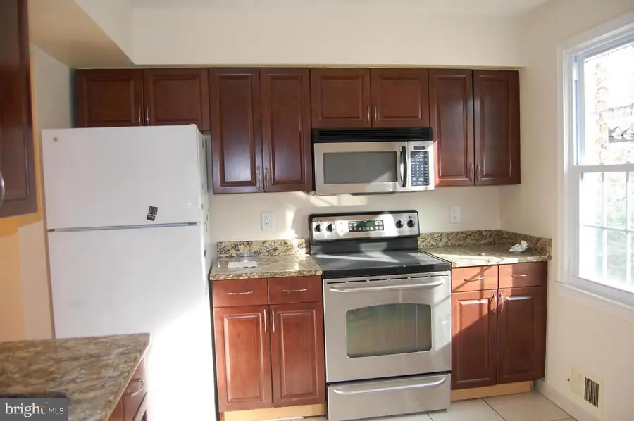 9 Hibiscus Ct #2-5, Gaithersburg, MD 20878 - #2