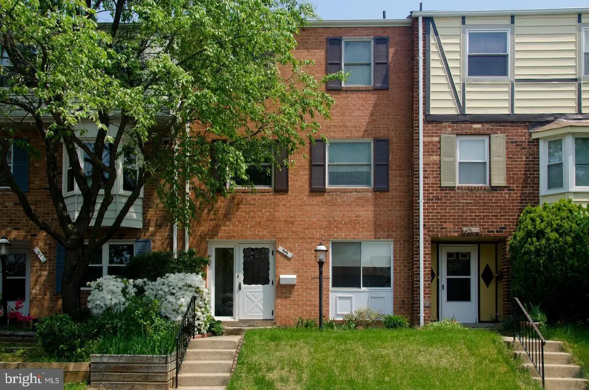 55 Timber Rock Rd, Gaithersburg, MD 20878 - #1