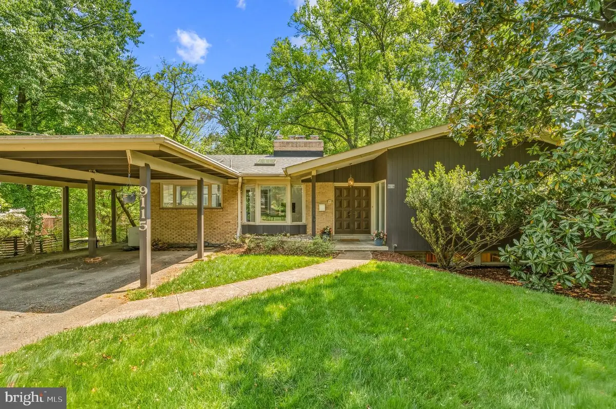 9115 Levelle Dr, Chevy Chase, MD 20815 - #1