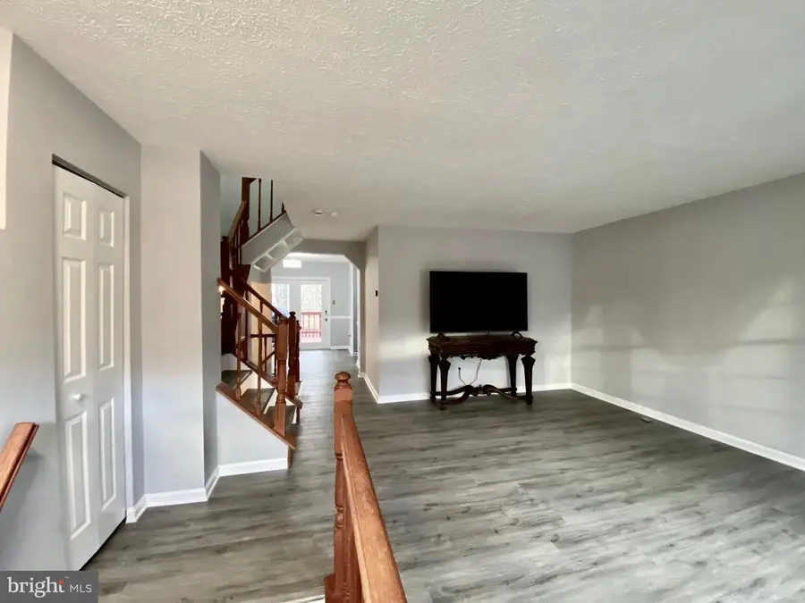 12421 Walnut Cove Cir, Germantown, MD 20874 - #3