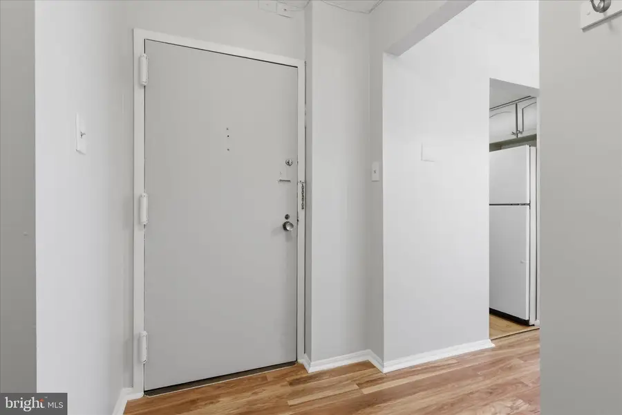 4 Monroe St #4-511, Rockville, MD 20850 - #2