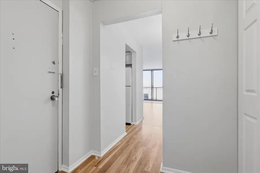 4 Monroe St #4-511, Rockville, MD 20850 - #3