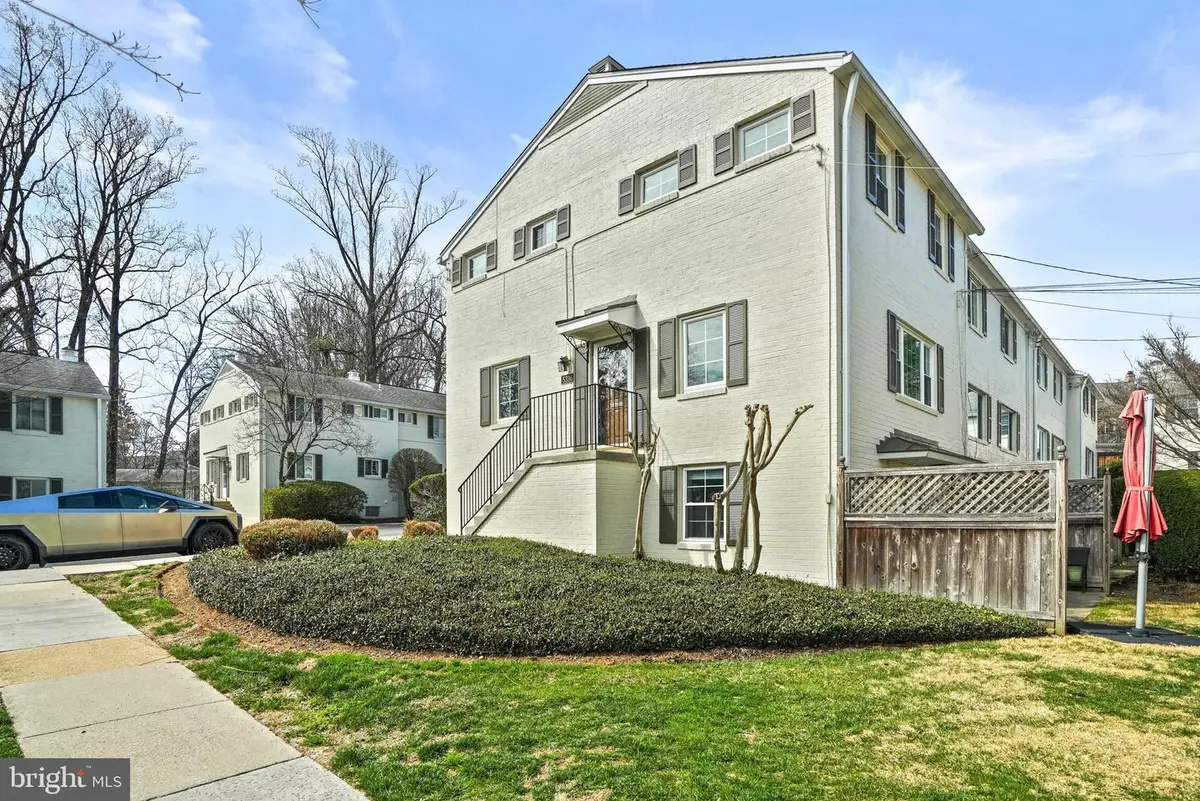 5336 Pooks Hill Rd #5336, Bethesda, MD 20814 - #1