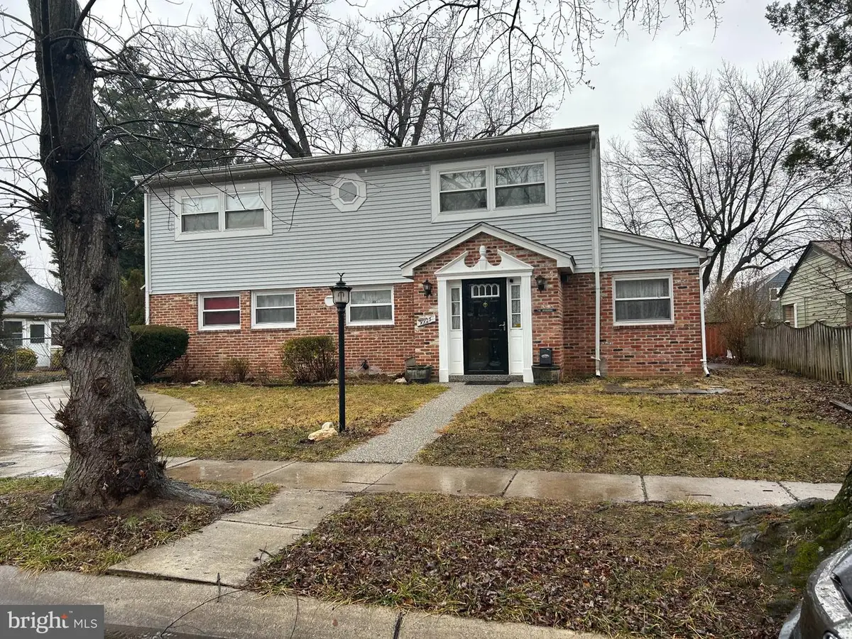 9907 Woodland Dr, Silver Spring, MD 20902 - #1