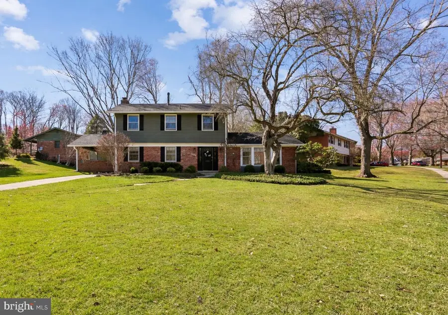 11804 Stonewood Ln, North Bethesda, MD 20852 - #2