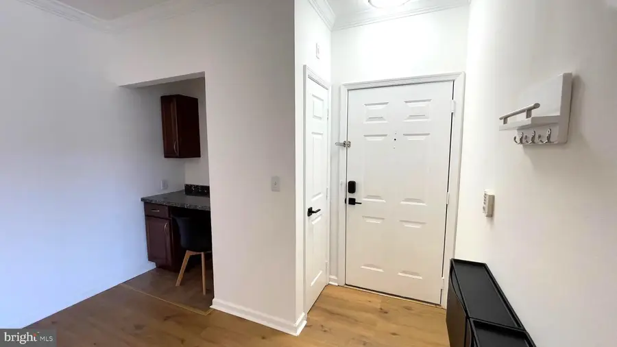 19611 Galway Bay Cir #403, Germantown, MD 20874 - #3